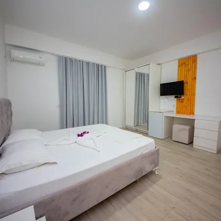 2e & Hotel Ksamil