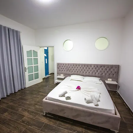 2e & Hotel Ksamil