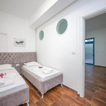 2e & Hotel 3*