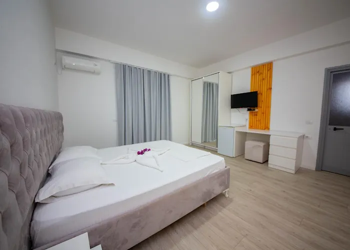 2e & Szálloda Ksamil