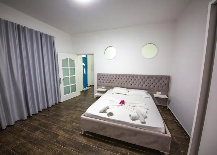 2e & Szálloda Ksamil